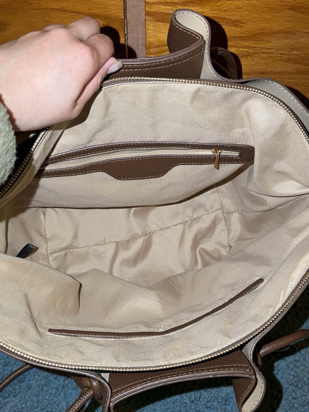 Brown Leather Tote Handbag - Brand Unspecified - Picture 2 of 4